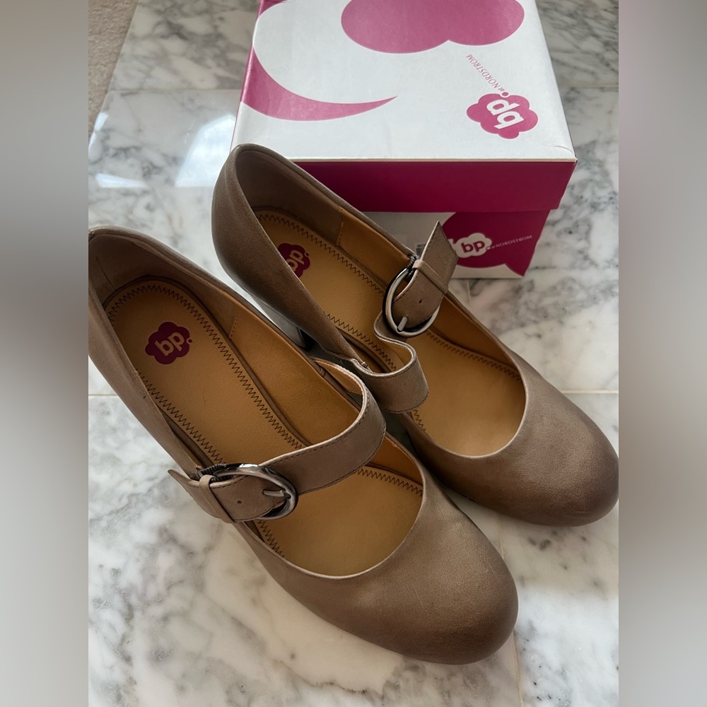 Nordstrom’s BP brand leather heels. EUC